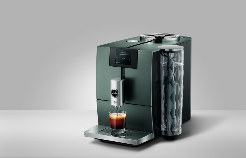 JURA ENA5 – Novinka v populární řadě kompaktních kávovarů připraví i cold brew