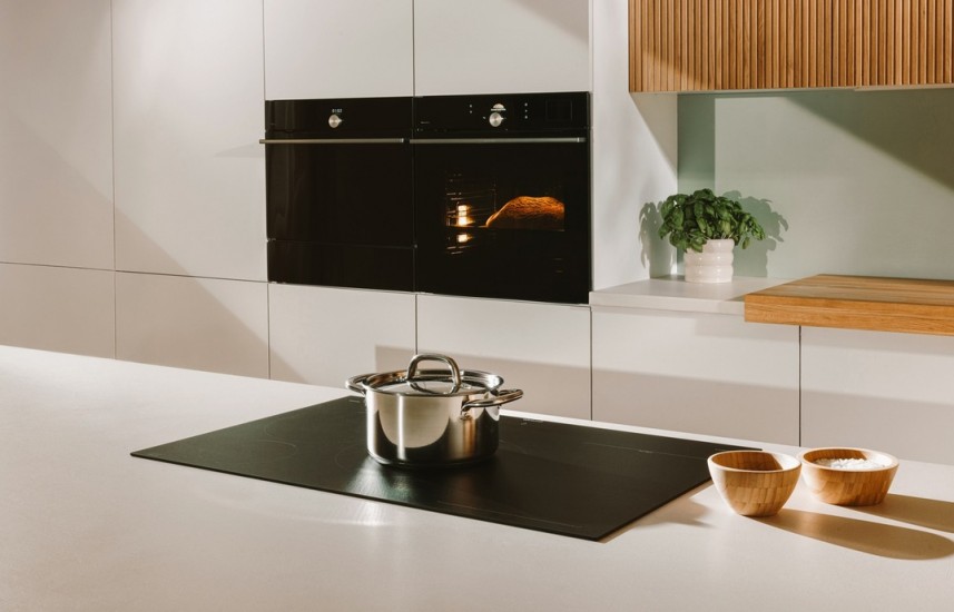 Gorenje G800 využívá automatizaci a senzoriku pro přesnější pečení i indukční vaření